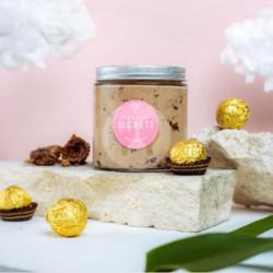 Ferrero Rocher Gelato (chocolate, Hazelnut, Crispy Waffer) (500ml)