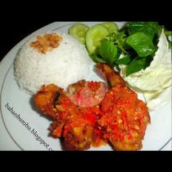 Nasi   Ayam Goreng Lado Merah