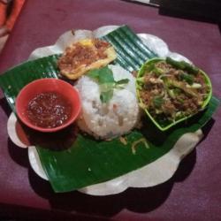 Nasi Telor Ceplok Geprek   Urap