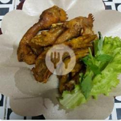 Ceker Ayam Kampung Goreng