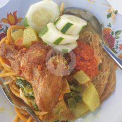 Lontong Medan Ayam Semur