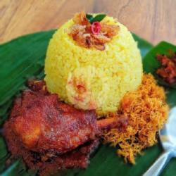 Nasi Kuning Banjar Ayam