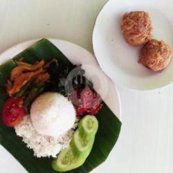 Nasi Telor Gulai