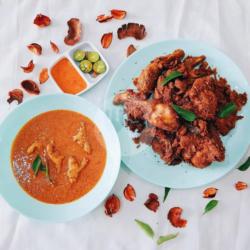 Ayam Goreng Berempah Saus Kari