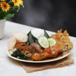 Nasi Urab Tahu Bacem