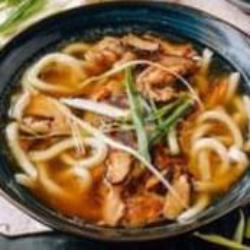 Udon Noodle Soup With Chicken Mushrooms