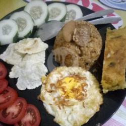 Nasi Goreng Khas Padang Telor Dadar Telor Mata Sapi(gratis Minumannya Jrk/teh.es/hangat)