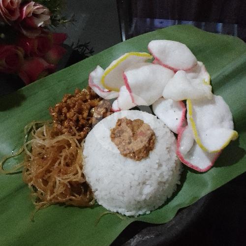 Makanan Khas Jawa: Nasi Uduk, Tradisi dan Kelezatan dalam Satu Piring