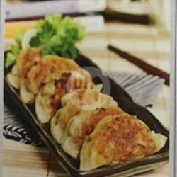 Yaki Gyoza