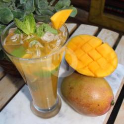 Fresh Mango Mojito