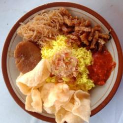 Nasi Kuning Semur Kentang