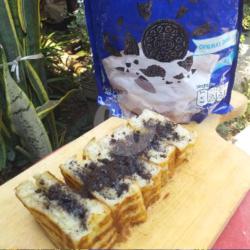 Roti Bakar Tiramisu Milky Oreo