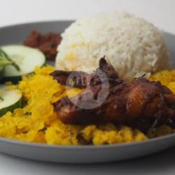 Spesial Nasi 2 Sayap Bakar