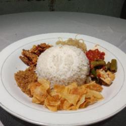 Nasi Gurih Bakwan