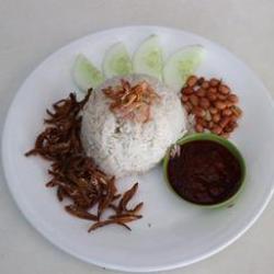 Nasi Lemak Ikan Bilis Goreng