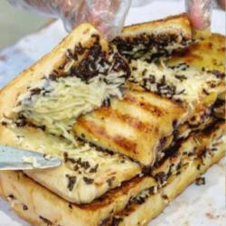 Roti Bakar Coklat Keju Campur