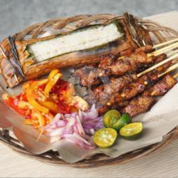 Sate Daging Ayam (5 Tusuk)