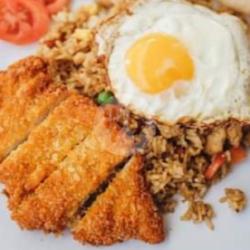 Nasi Goreng Chicken Katsu Telur Ceplok Lalapan Saus Sachet