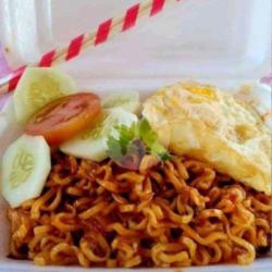 Mie Pedas Toping Telor