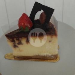 Tablerone Cheese Cake (slice)