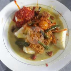 Lontong Sayur Telur