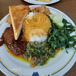 Nasi Rendang Dadar