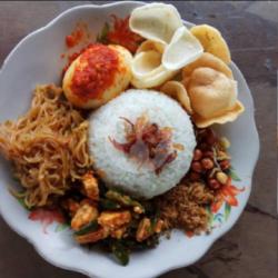 Nasi Gurih Medan Spesial