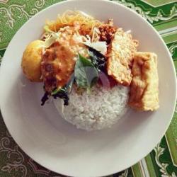 Nasi Pecel Telor