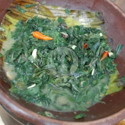 Daun Singkong Bumbu Gule