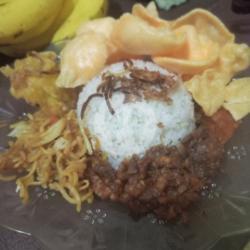 Nasi Uduk Telor Bulat/balado