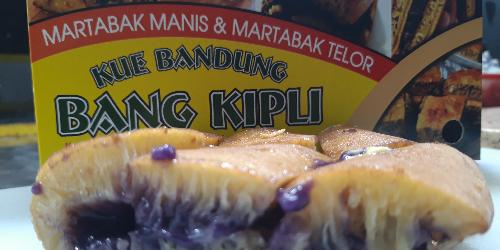 MARTABAK BANG KIPLI, depan nasi padang mintuwo.