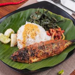 Nasi Rames Kembung Bakar