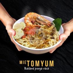 Mie Tom Yum