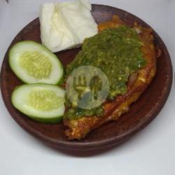 Dada Penyet Tanpa Nasi Sambel Ijo