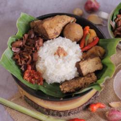 Paket Nasi Gudeg   Tempe, Tahu, Telor Bacem