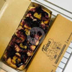 Roti Bakar Pastry Blueberry Jam