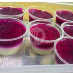 Puding Buah Naga Segar Mantap