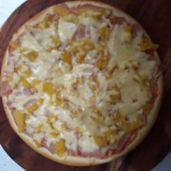 Pizza Hawaiian