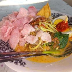 Lontong Pical Pake Tahu Telur Campur Kuah Lontong