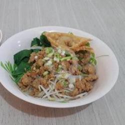 Mie Bangka Komplit