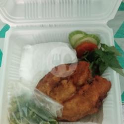 Nila Geprek Cabe Ijo   Nasi   Lalapan