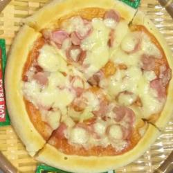 Pizza Beef Sosis Dan Chiken Sosis (medium)