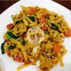 Mie Goreng Campur Kwetiau Sosis