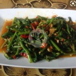 Tumis Kangkung Terasi(kangkung Akar)