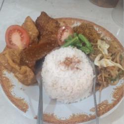 Nasi Campur Daging