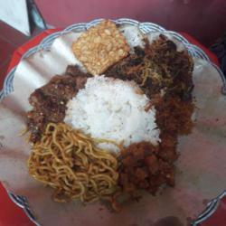 Nasi Campur Tempe Daging Suwir