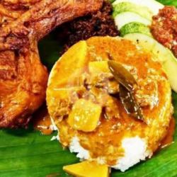 Nasi Kukus Ayam Goreng Berempah