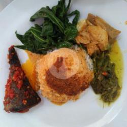 Nasi Ikan Tongkol Balado
