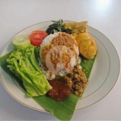 Nasi Gulai Telor Bulet