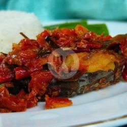 Lalapan Ikan Cakalan Goreng Spc